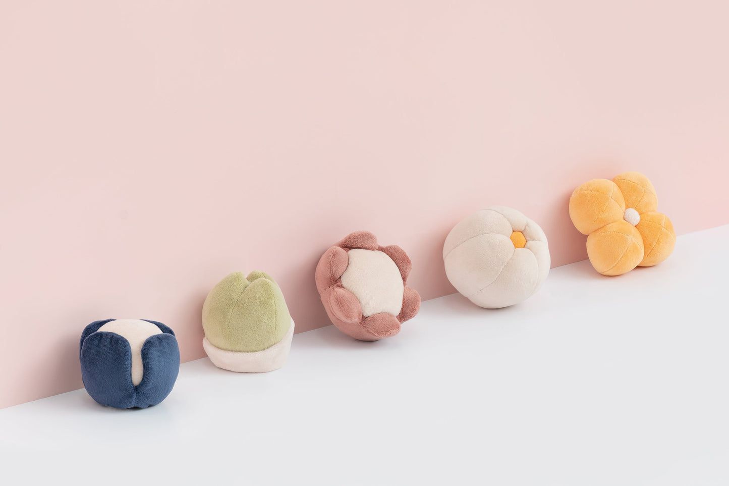 Interactive Plush Pet Toy – Squeaker & Hidden Treat Pocket