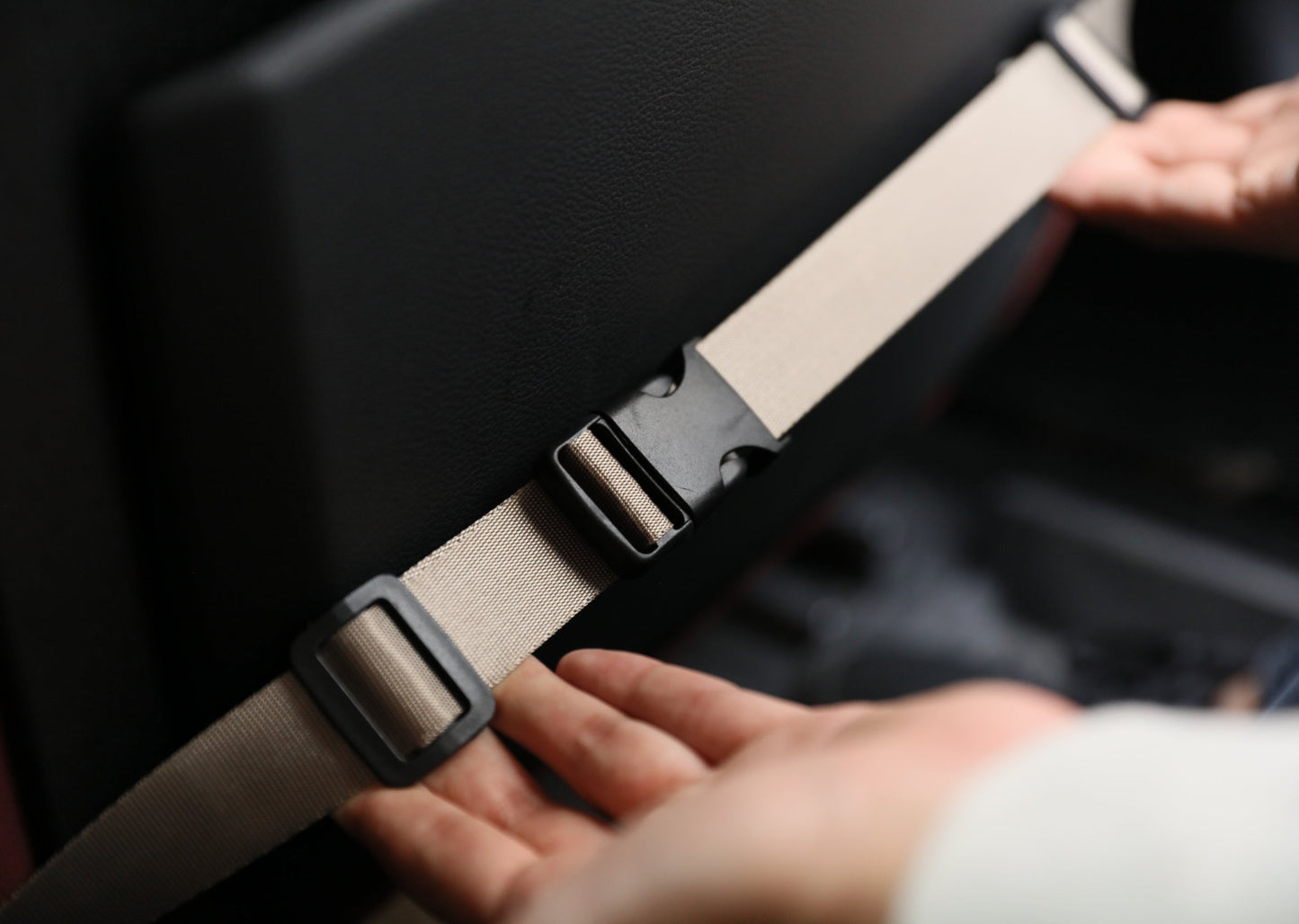 Puff Guard Dog Car Seat – Camel (Up to 18 lbs)